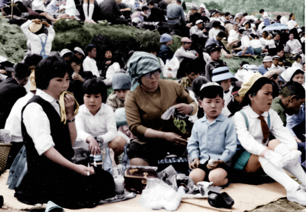 昭和30年代の運動会　応援風景（4）
